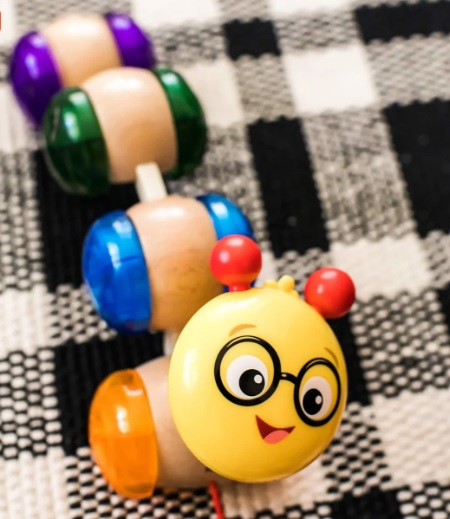 Jucarie de lemn Hape & Baby Einstein Inch Along Cal