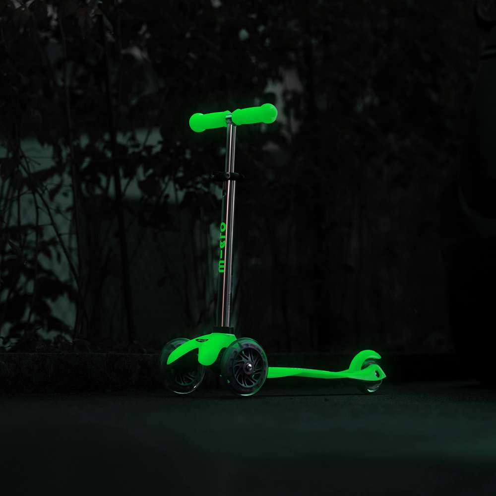 Trotineta Micro Mini Deluxe Glow LED Icy Lime - imagine 4