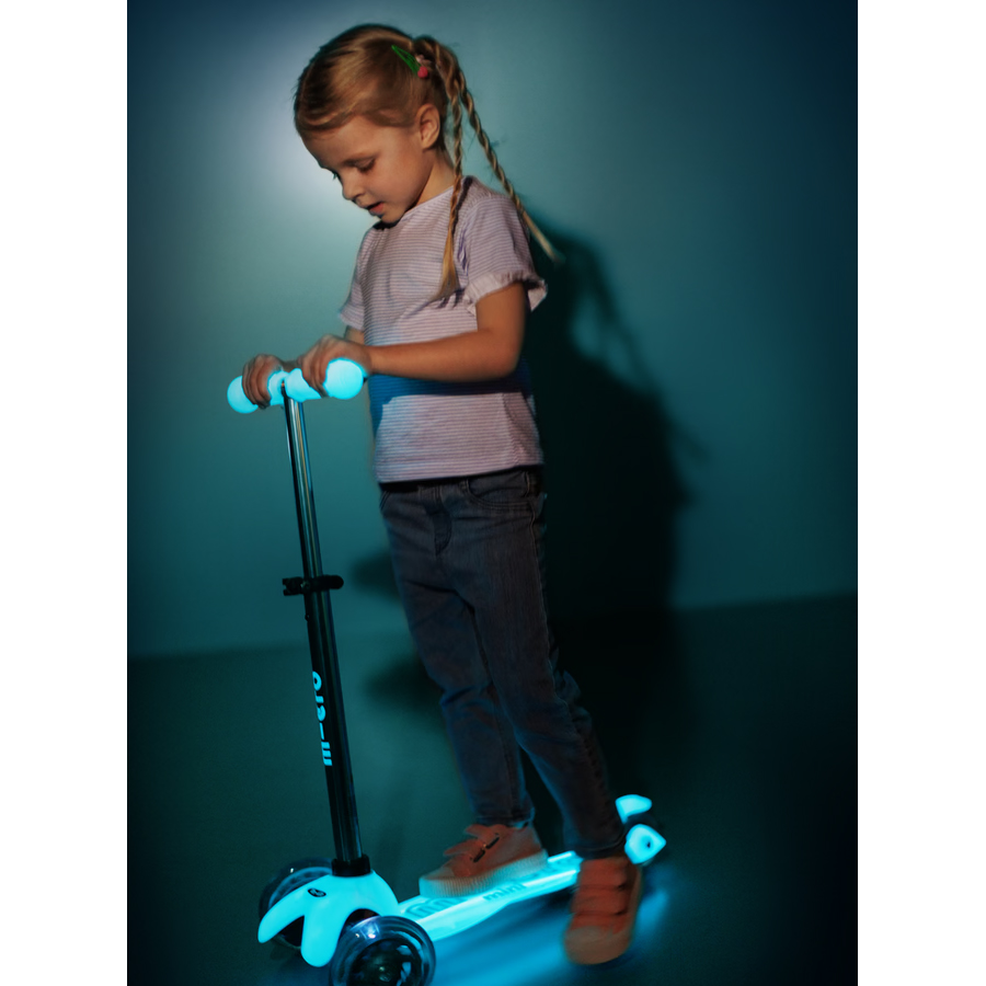 Trotineta Micro Mini Deluxe Glow LED Plus Artic Blue