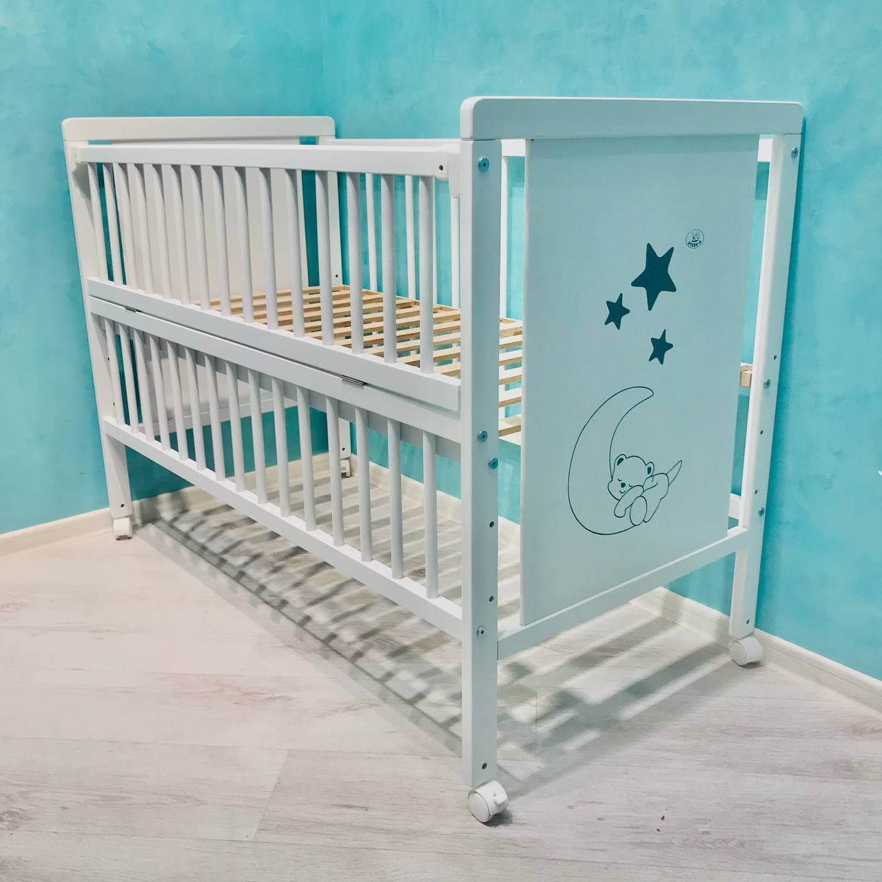 [:ru]Кроватка Дубок Lux Luna без ящика на колесах, Белый[:ro]Pătuc Duboc Lux Luna  fără sertar, culoarea Alb[:]