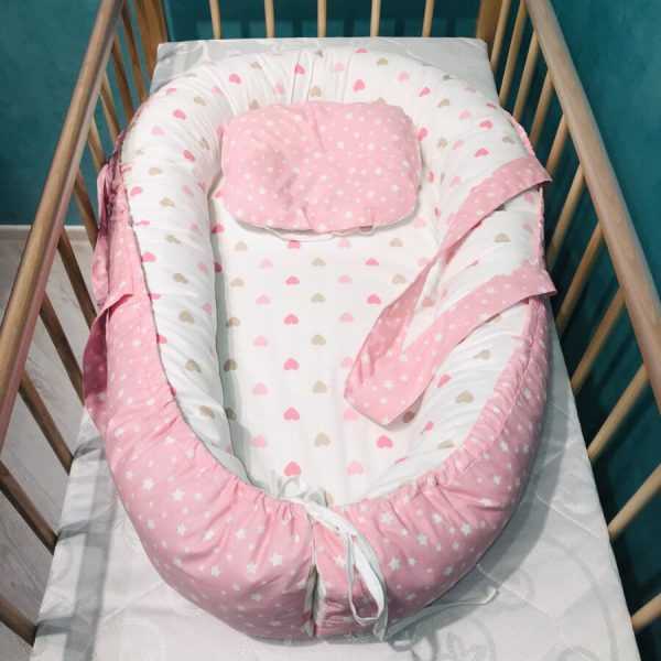 Гнездышко для малыша Babynest Сердечки розовые Holala Kids