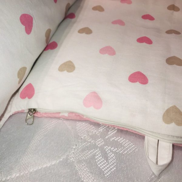 Гнездышко для малыша Babynest Сердечки розовые Holala Kids