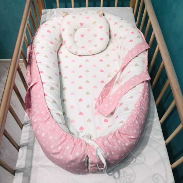 Гнездышко для малыша Babynest Сердечки розовые Holala Kids