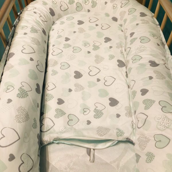 Гнездышко для малыша Babynest Сердечки ментол BTD
