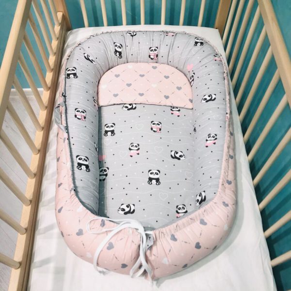 [:ru]Гнездышко для малыша Babynest Панда серо - розовые PM  [:ro]Cuib pentru bebelusi Babynest Panda sur - roz PM [:]