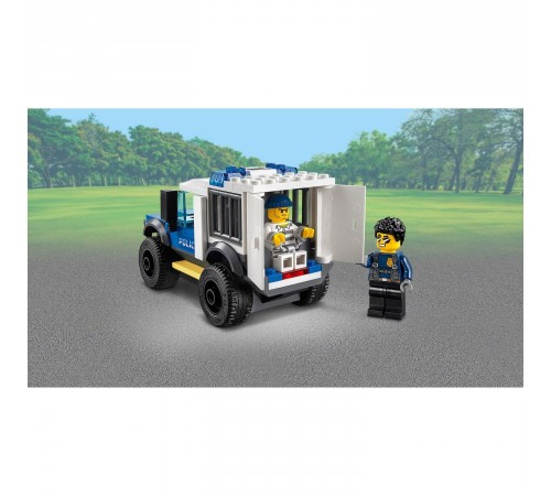 Lego City Конструктор "Полицейский участок" (743 дет.) — изображение 11