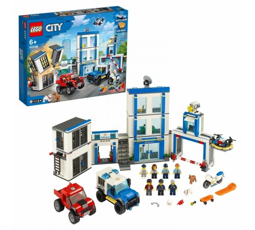 Lego City Конструктор "Полицейский участок" (743 дет.)
