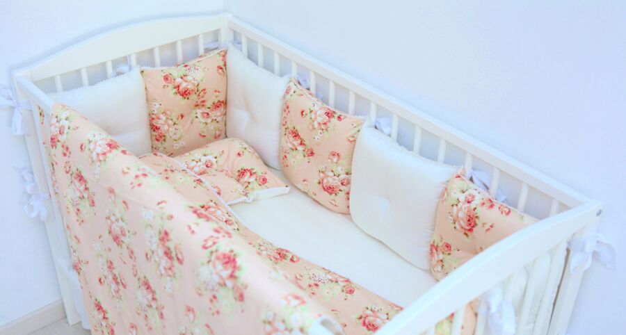 Set de lenjerie din satin Bujori mari culoarea piersic